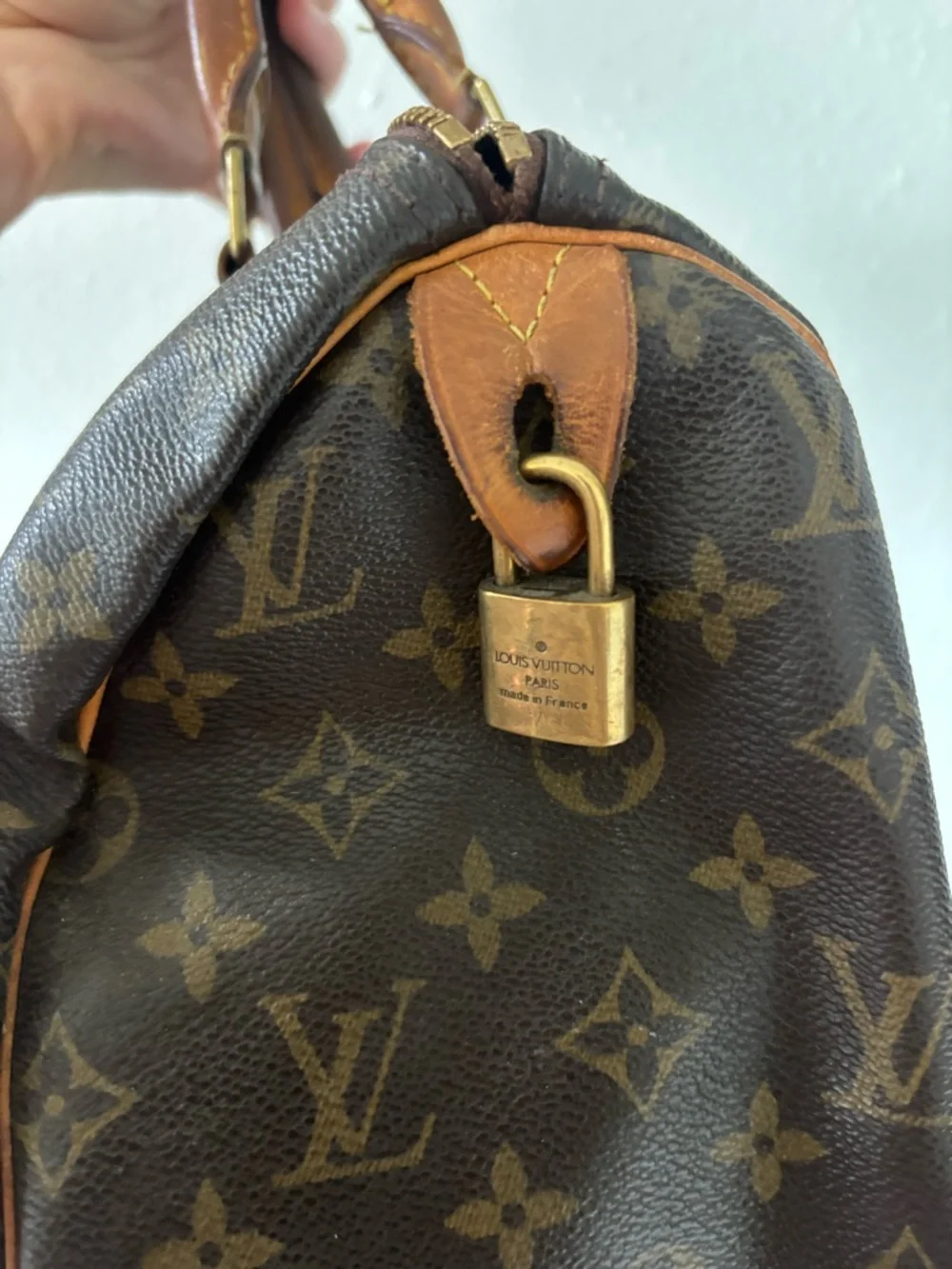 Louis Vuitton Brown Monogram Canvas Handbag with Tan Trim - Picture 4 of 10